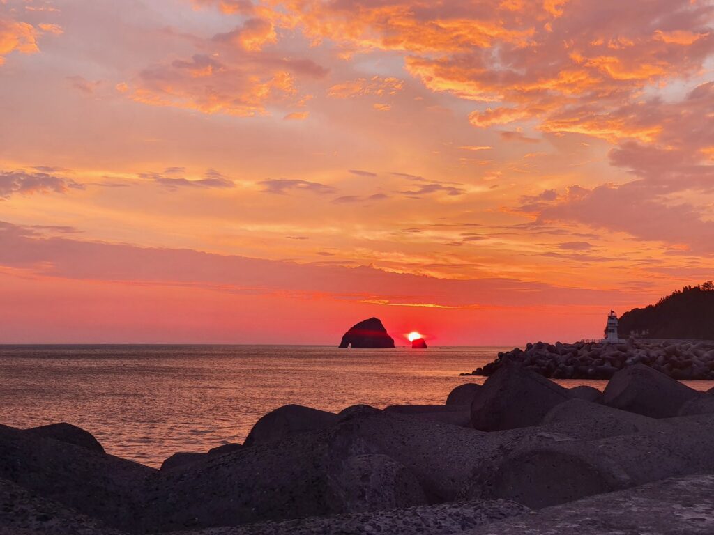 Sunrise over the sea near Nyangkkone Guesthouse on Ulleungdo