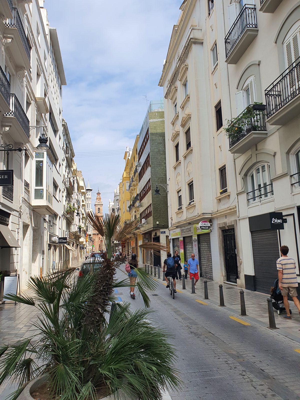 Street in Valencia's old town